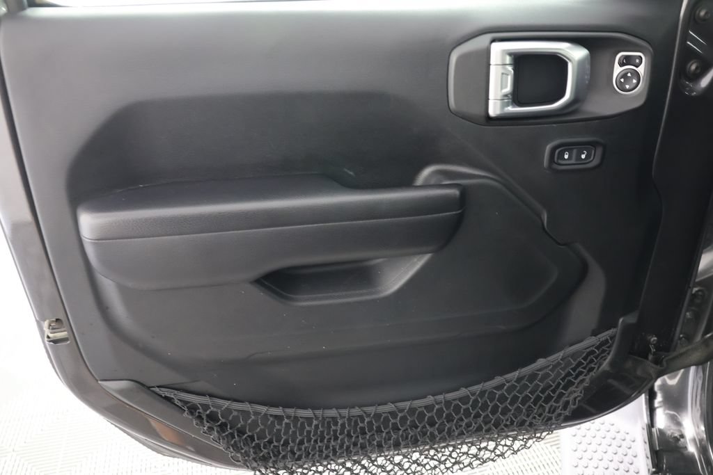 Used 2018 Jeep Wrangler Unlimited Sport S AWD/4WD image 24