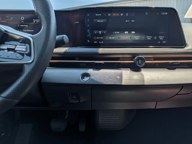 Used 2024 Nissan Ariya AWD image 19