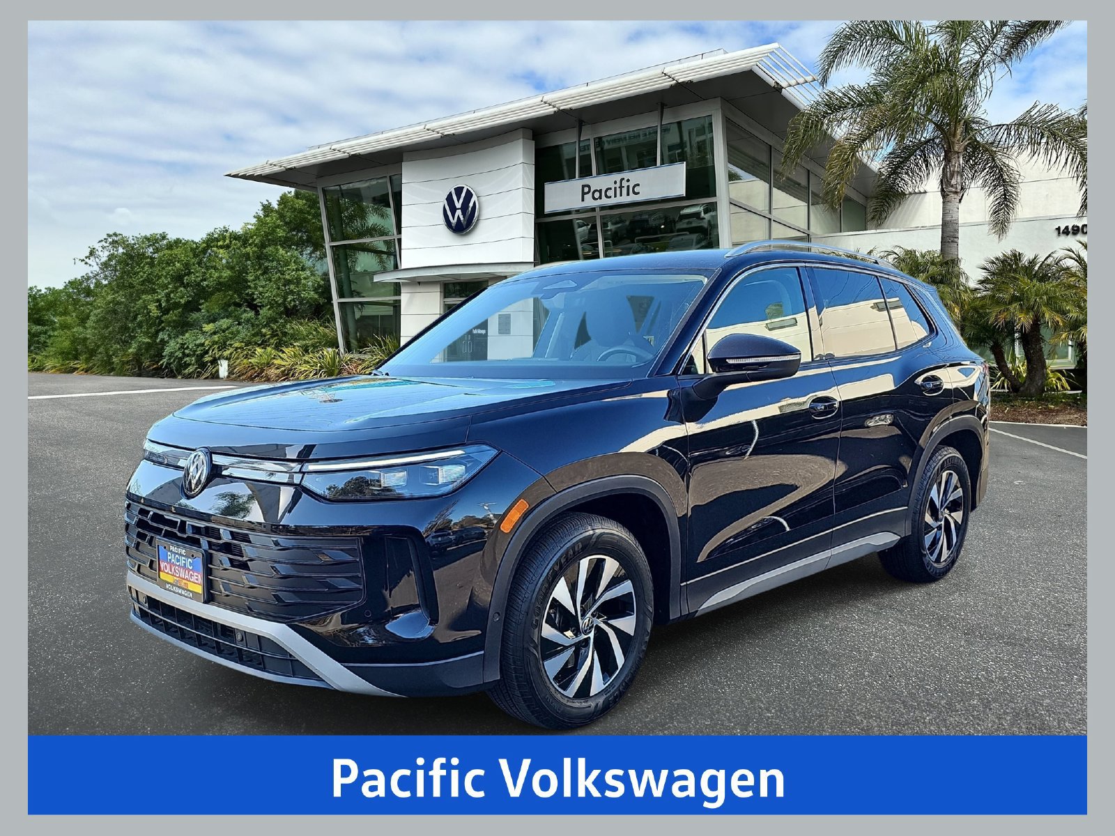 Used 2026 Volkswagen Tiguan S FWD image 1