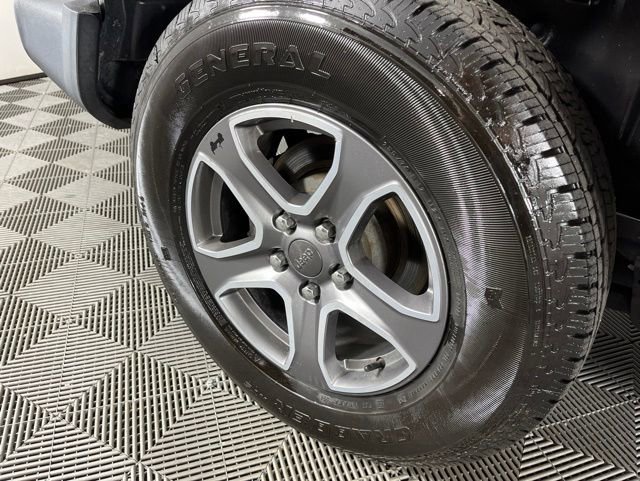 Used 2023 Jeep Wrangler Unlimited Sport AWD/4WD image 16