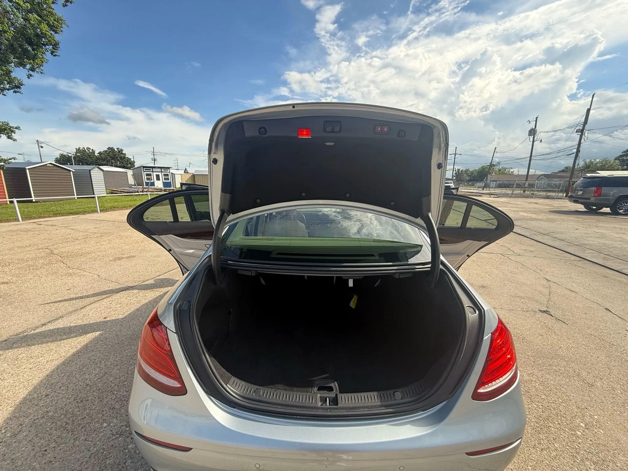 Used 2018 Mercedes-Benz E 300 image 16