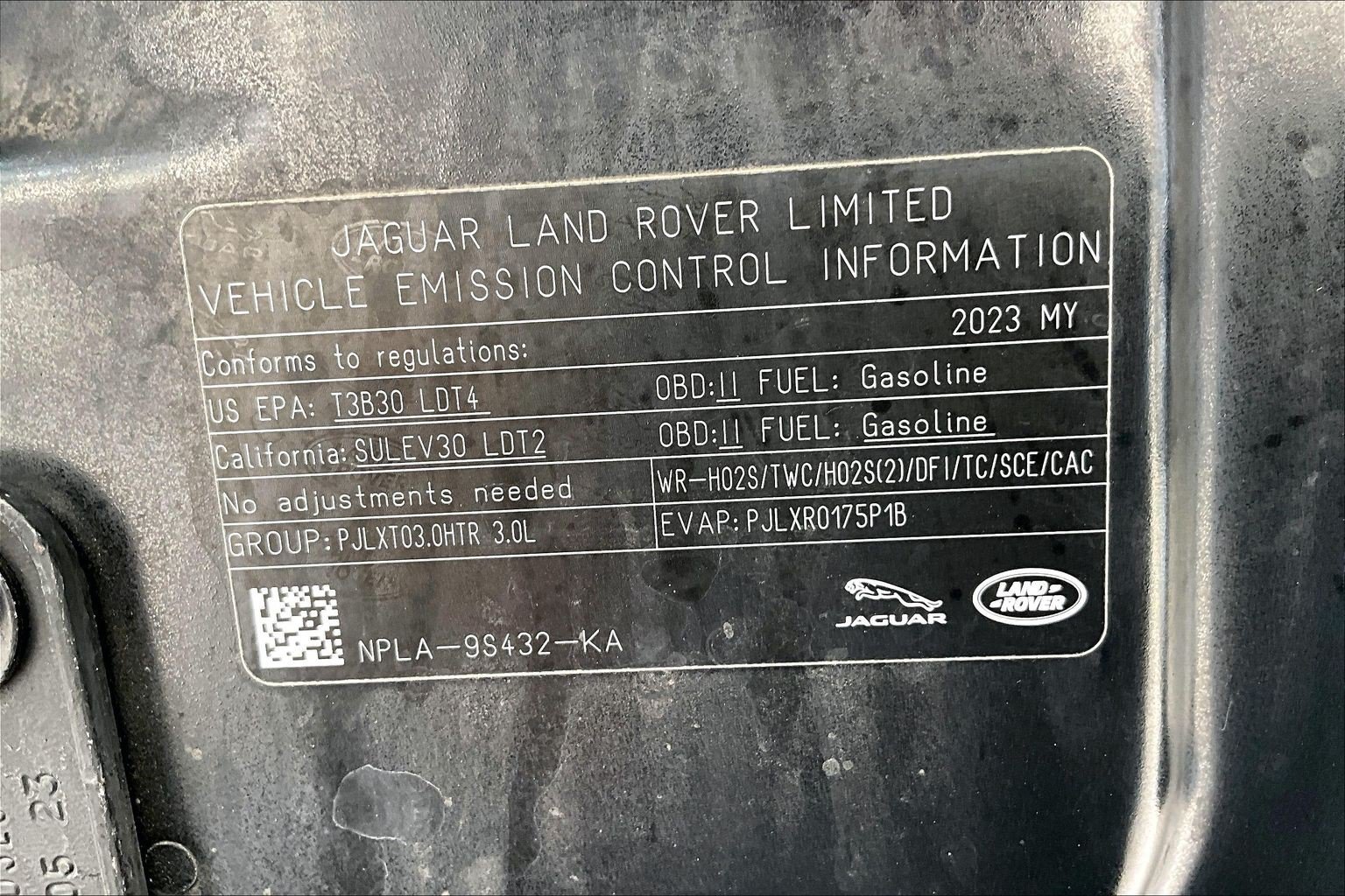 Used 2023 Land Rover Defender 110 SE AWD/4WD image 31