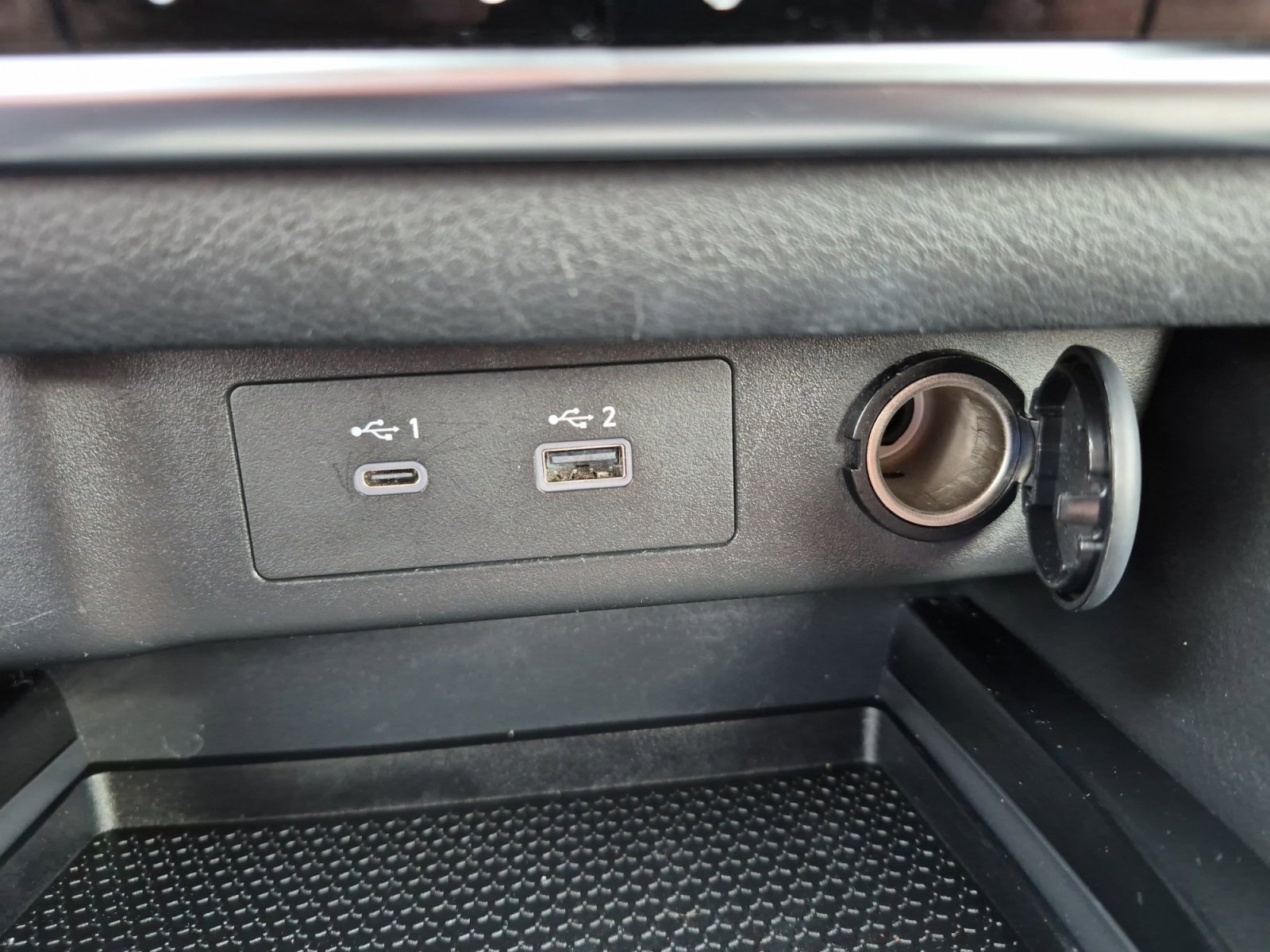 Used 2023 Nissan Rogue SV image 19