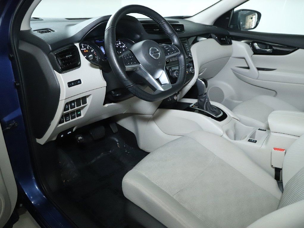 Certified 2022 Nissan Rogue Sport SV image 18