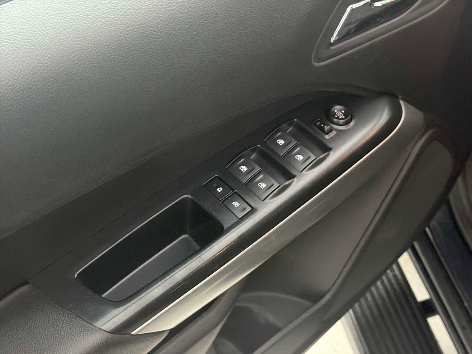 Used 2018 Chevrolet Colorado LT image 15