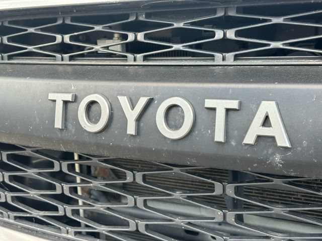 Used 2019 Toyota 4Runner SR5 AWD/4WD image 8