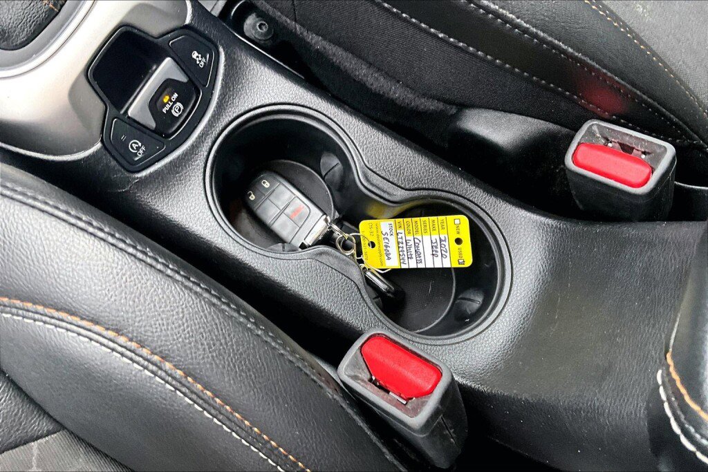 Used 2020 Jeep Compass Latitude image 17