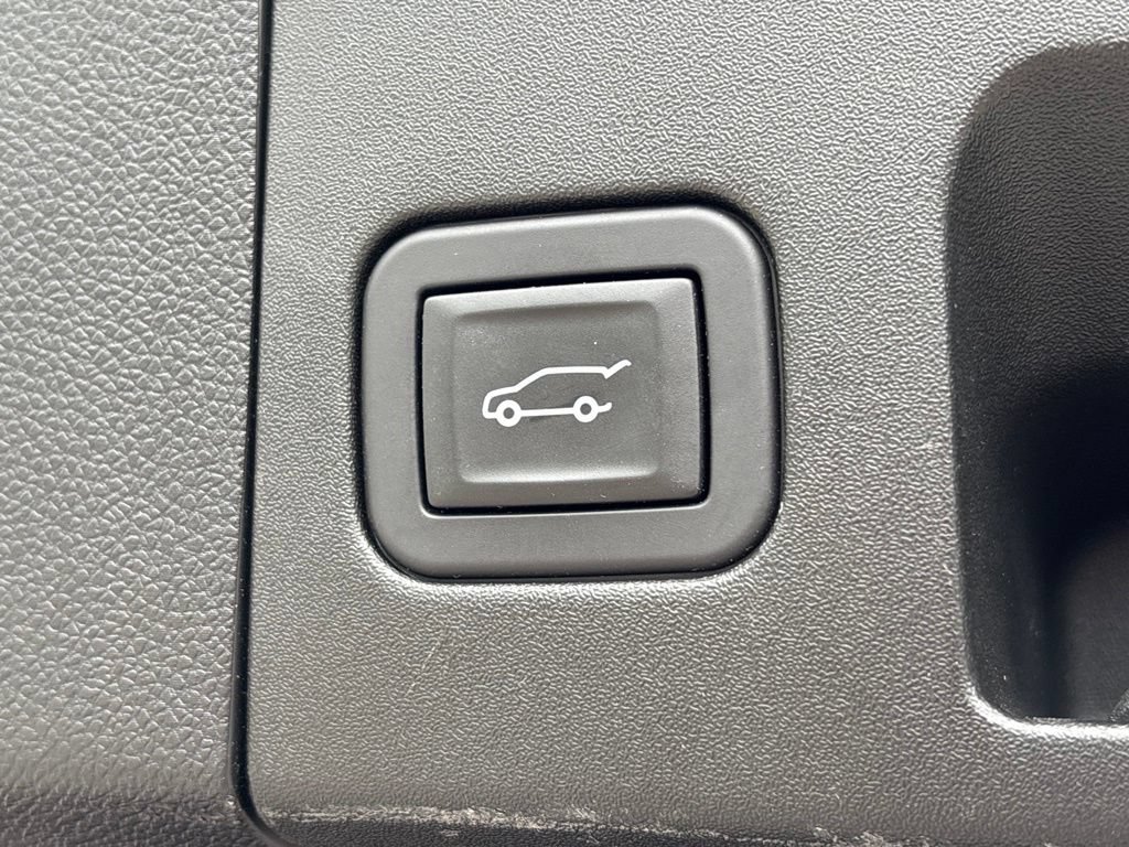 Used 2024 Cadillac XT4 Premium Luxury AWD/4WD image 14