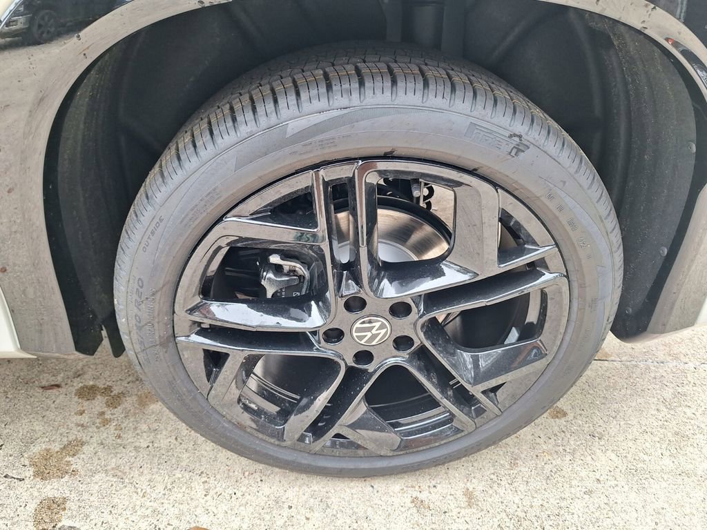 New 2026 Volkswagen Tiguan SE R-Line image 24