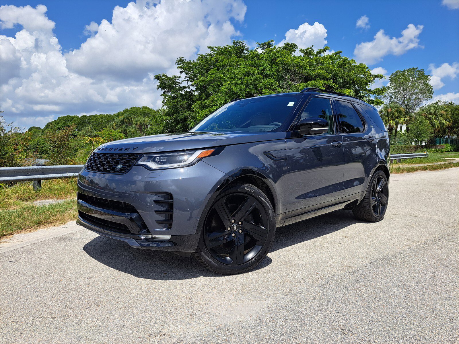 Used 2025 Land Rover Discovery Dynamic SE