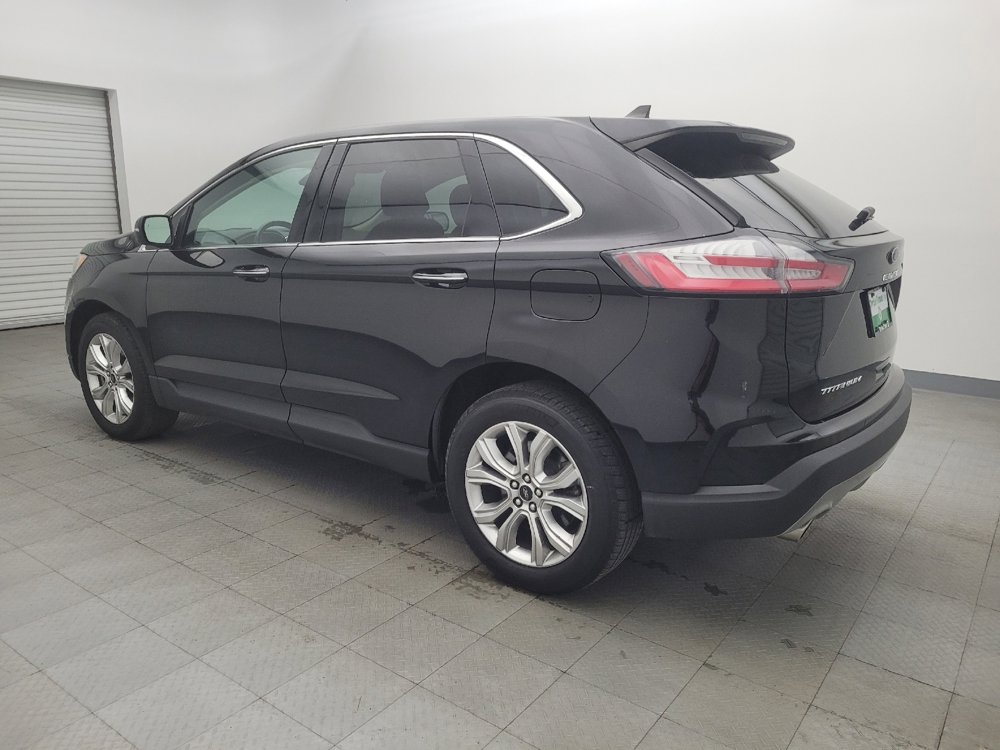 Used 2023 Ford Edge Titanium image 3
