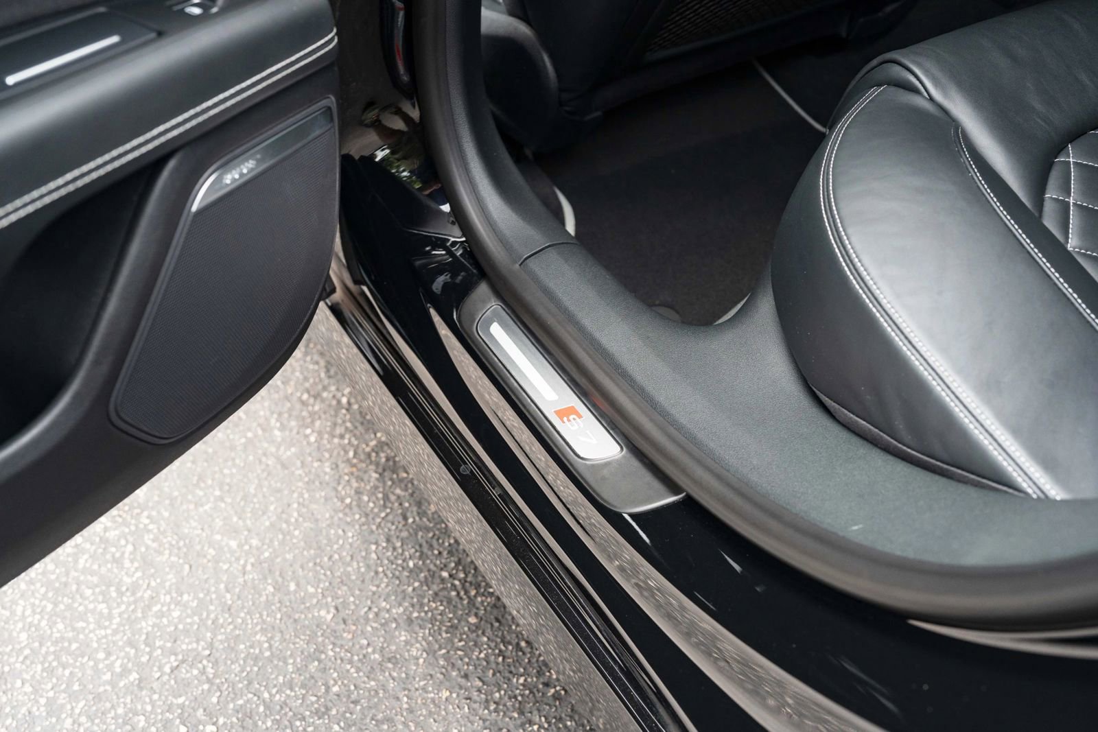 Used 2017 Audi S7 Premium Plus w/ S7 Sport Package image 28