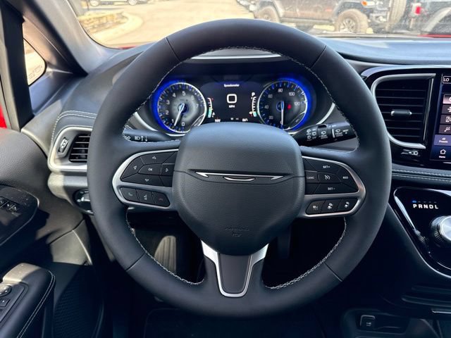 New 2027 Chrysler Pacifica Select FWD image 18