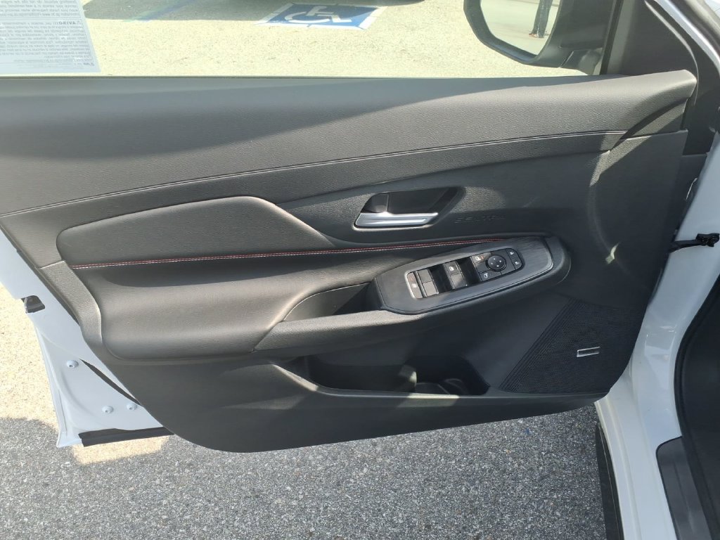 New 2026 Nissan Sentra SR w/ SR Premium Package FWD image 9