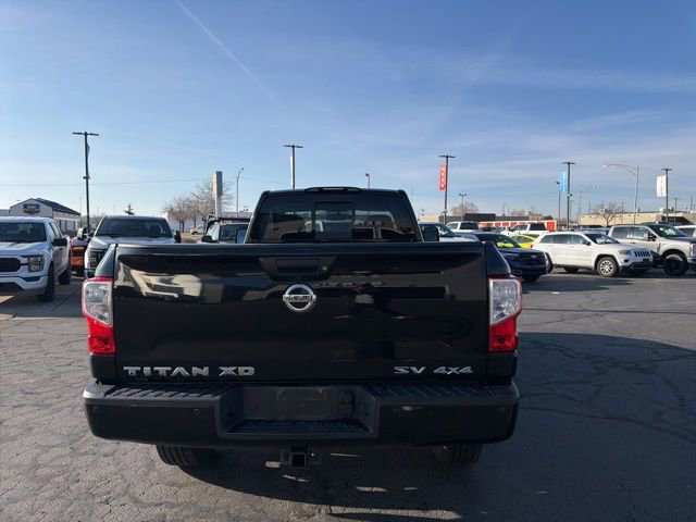 Used 2017 Nissan Titan SV image 14