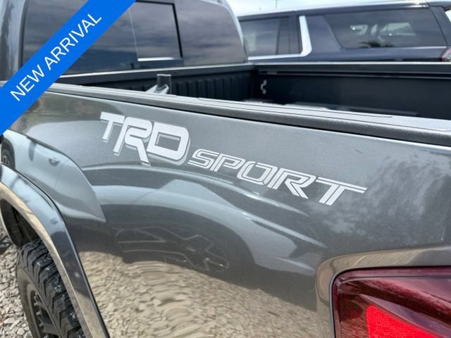 Used 2019 Toyota Tacoma TRD Sport w/ Technology Package RWD image 7