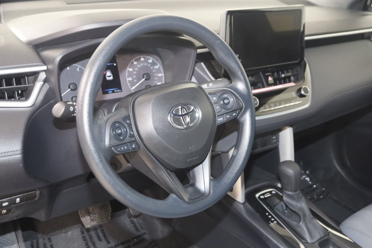 Used 2025 Toyota Corolla Cross AWD Hybrid image 6