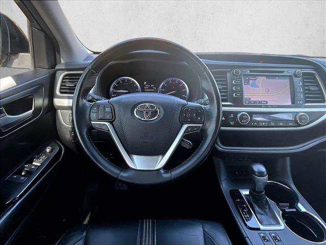 Used 2018 Toyota Highlander SE AWD/4WD image 7