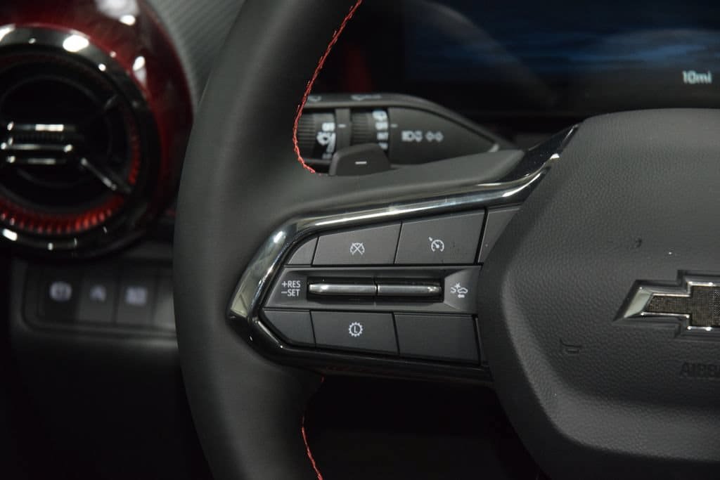 New 2027 Chevrolet Equinox RS w/ Safety and Technology Package FWD image 38