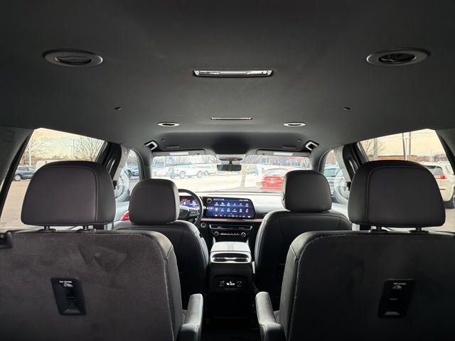 Used 2024 Chevrolet Traverse Z71 w/ LPO, Floor Liner Package image 16