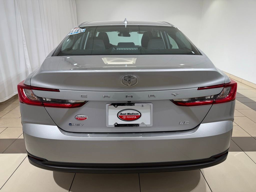 Certified 2025 Toyota Camry LE image 4