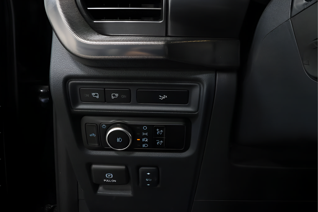 Used 2024 Ford F150 Lariat AWD/4WD image 19
