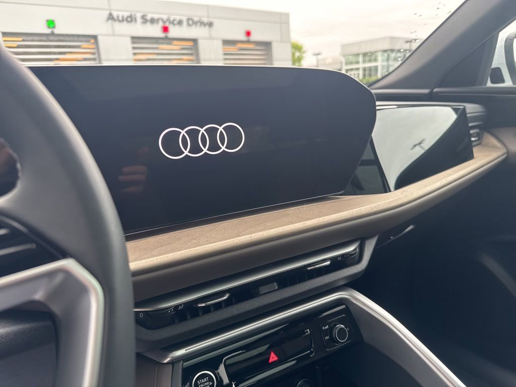 Used 2025 Audi Q5 Premium Plus w/ Premium Plus AWD/4WD image 39