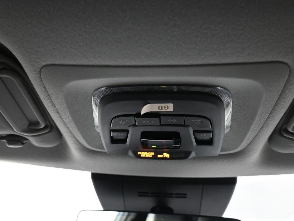 Certified 2023 Toyota Corolla Cross XLE image 17