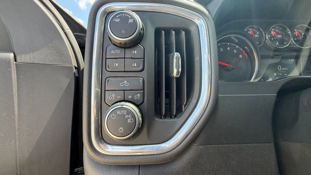 Used 2019 Chevrolet Silverado 1500 LT w/ All-Star Edition AWD/4WD image 14
