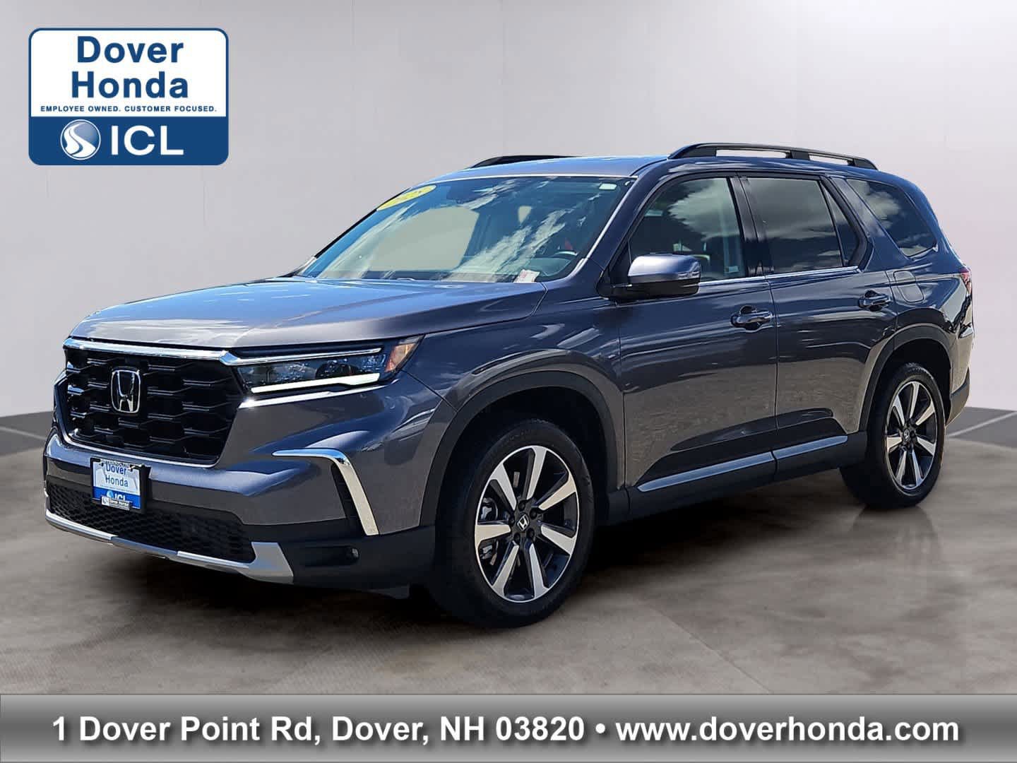 Certified 2025 Honda Pilot Touring image 1