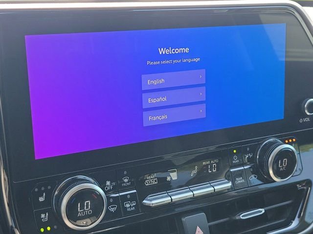 Used 2023 Toyota Highlander Limited image 29