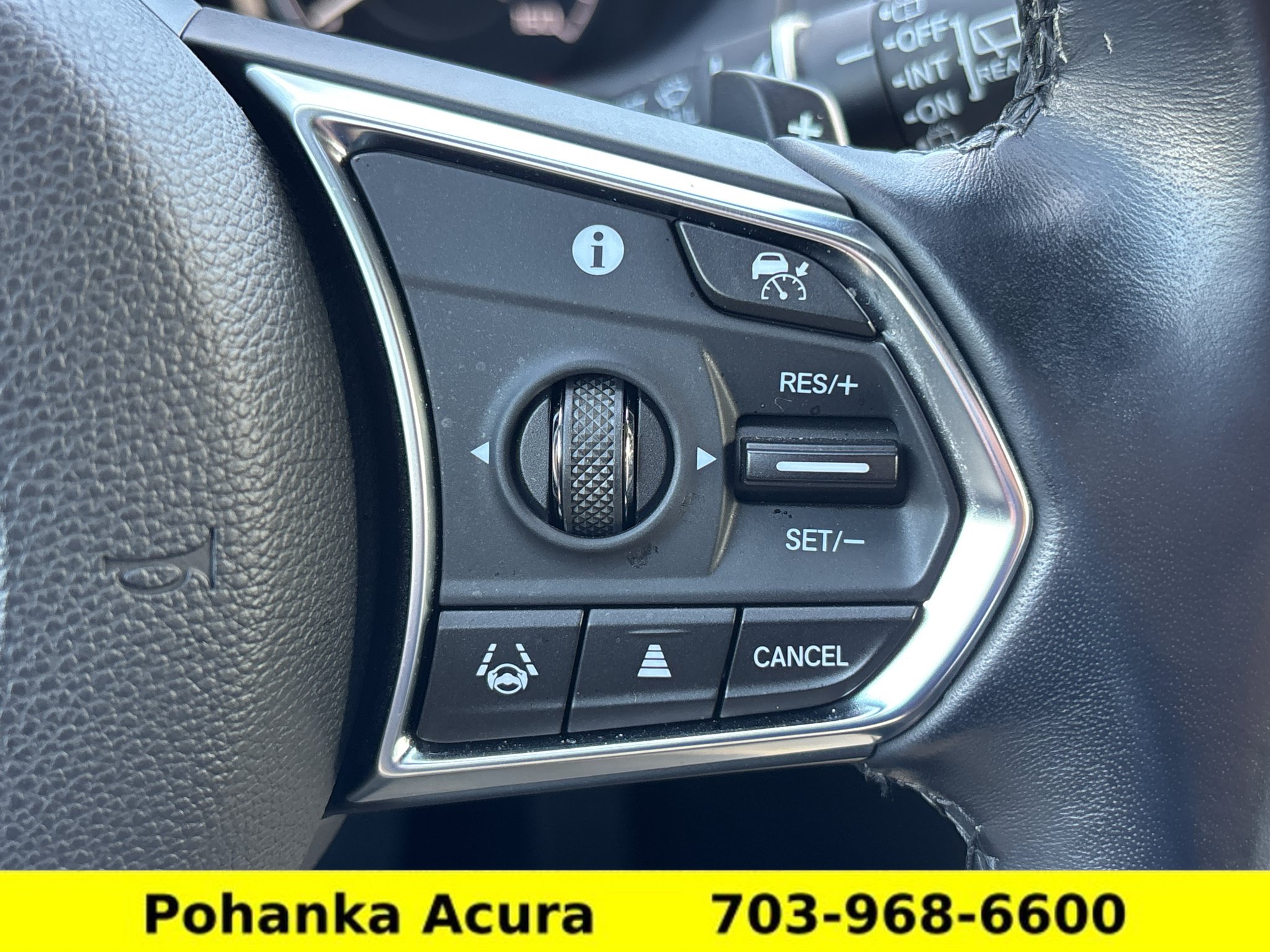 Used 2025 Acura RDX SH-AWD image 12