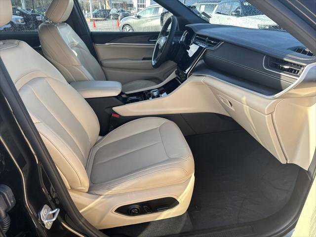 Certified 2023 Jeep Grand Cherokee L Limited w/ Trailer Tow Group (B) image 13