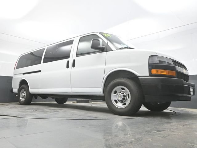 Used 2024 Chevrolet Express 3500 LS RWD image 33