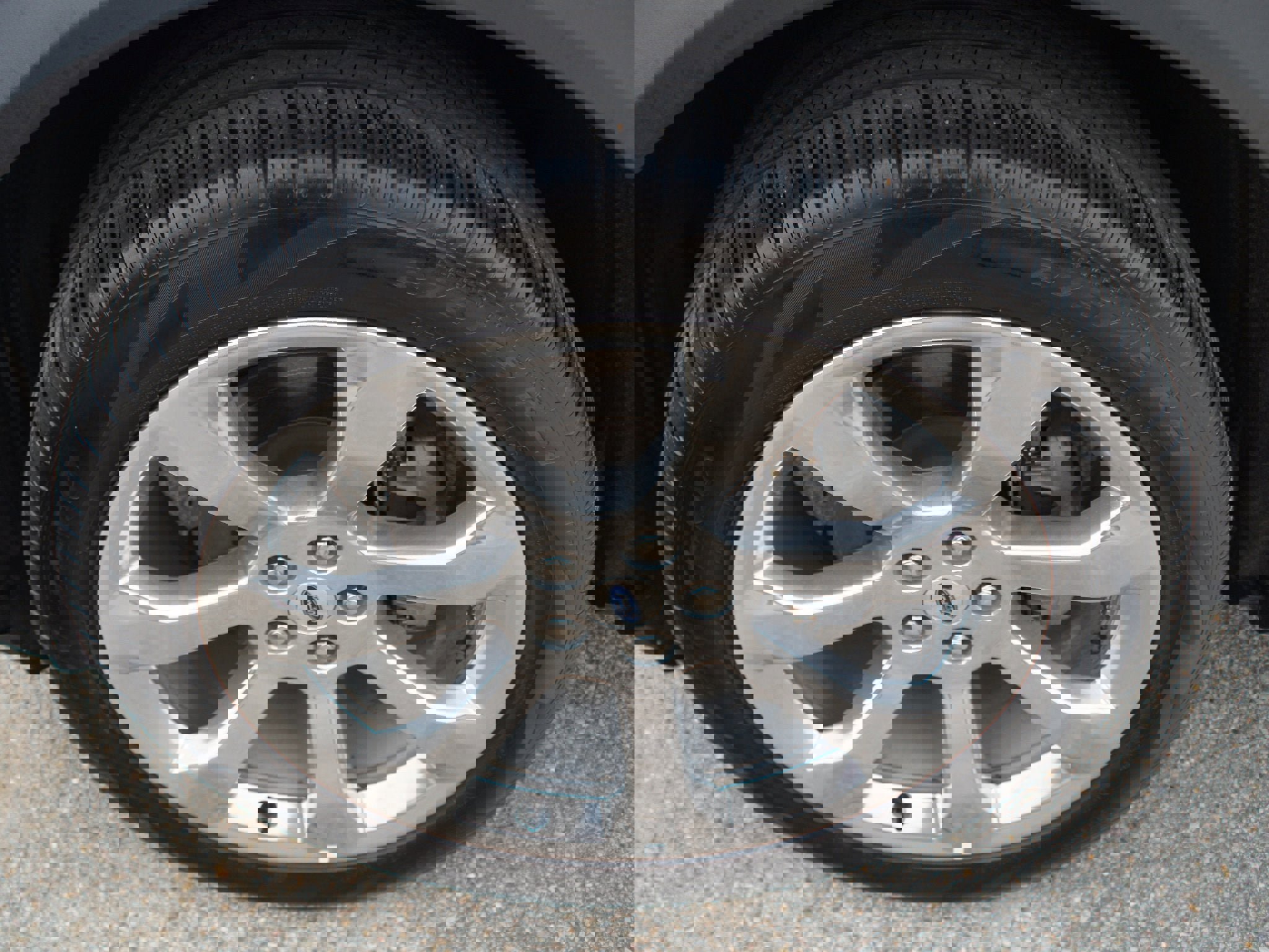 Used 2020 Ford Explorer Platinum w/ Premium Technology Package image 27