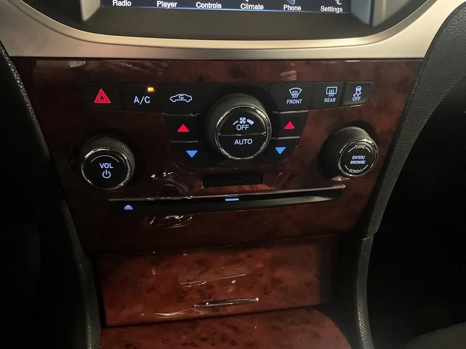 Used 2012 Chrysler 300 RWD image 20