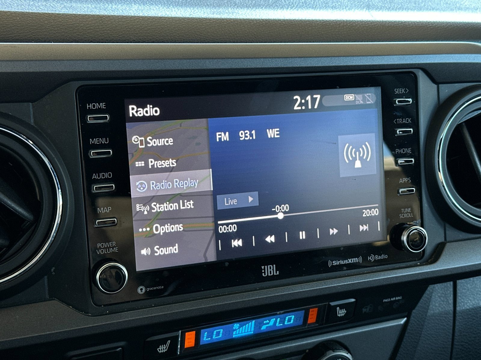 Used 2022 Toyota Tacoma TRD Sport image 16