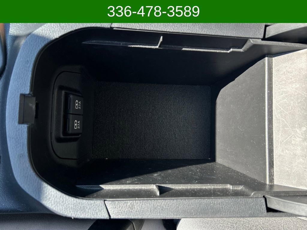 Used 2020 Toyota RAV4 XLE w/ Carpet Mat Package AWD/4WD image 26