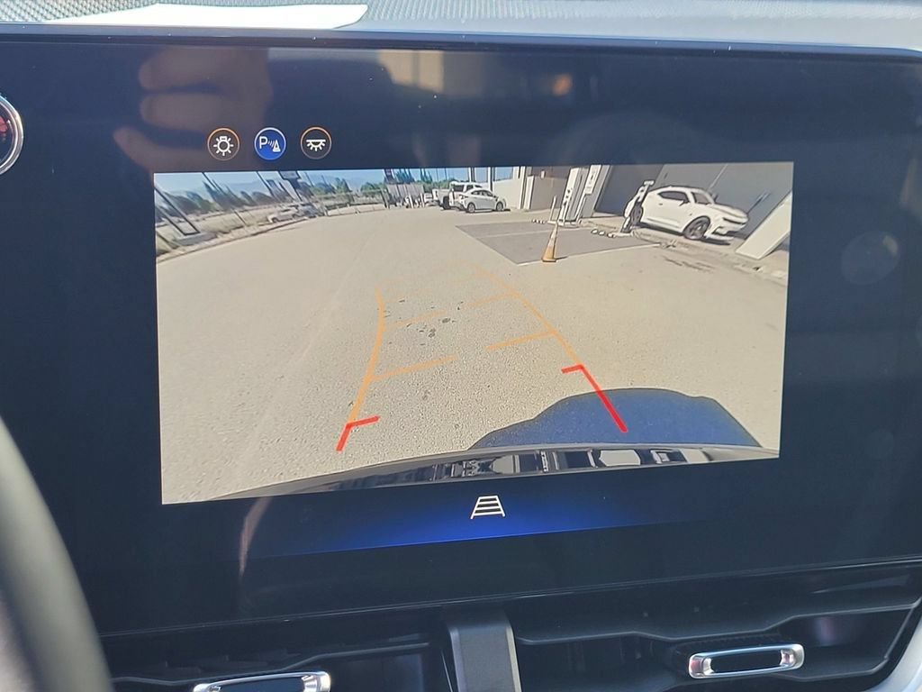 New 2026 Chevrolet Equinox LT w/ Convenience Package II FWD image 14