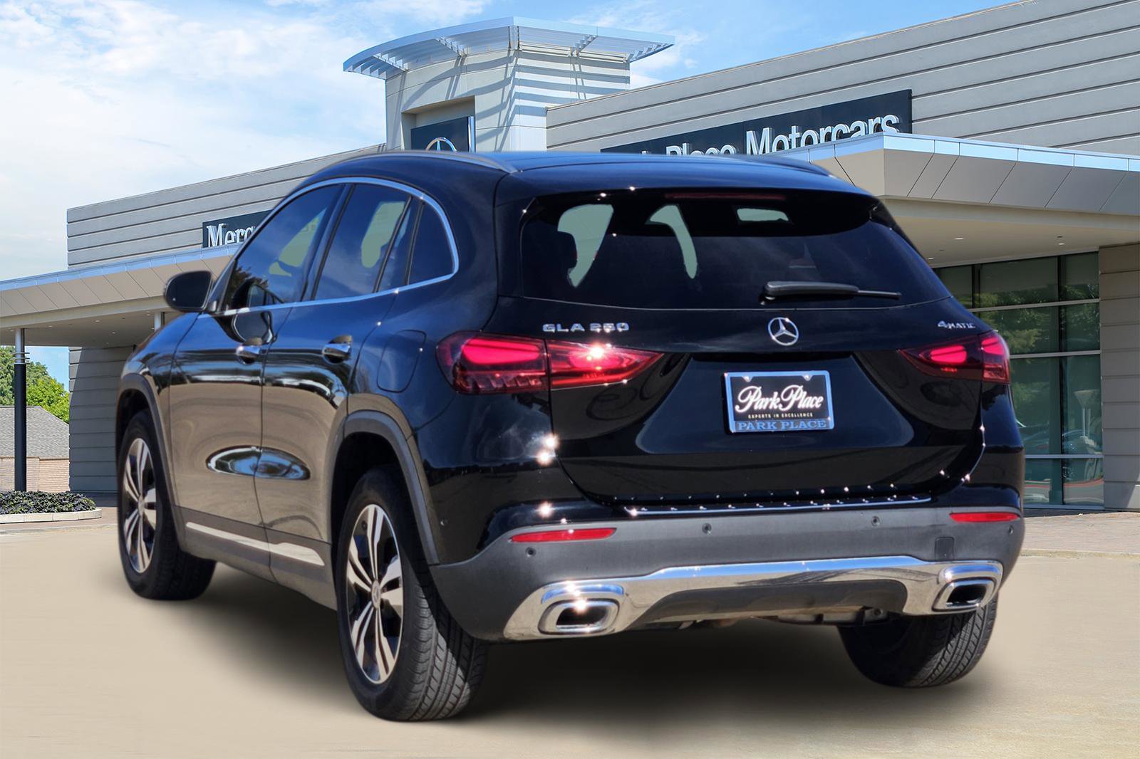 Certified 2024 Mercedes-Benz GLA 250 4MATIC image 4