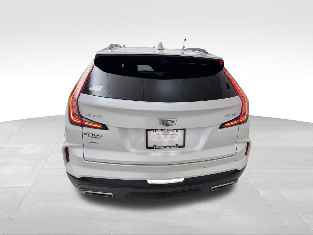 Used 2024 Cadillac XT4 Sport w/ Technology Package AWD/4WD image 5