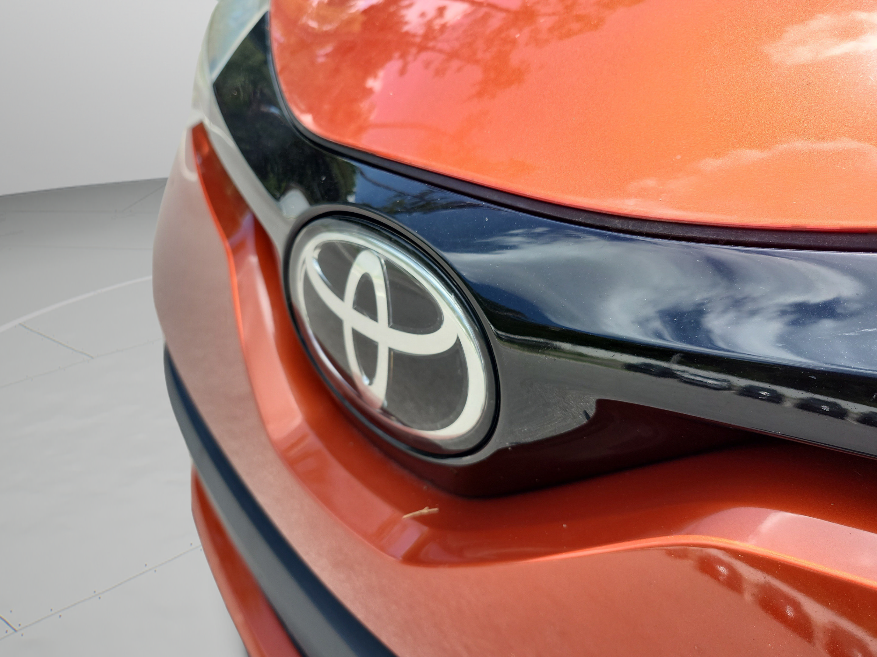 Used 2020 Toyota C-HR XLE FWD image 25