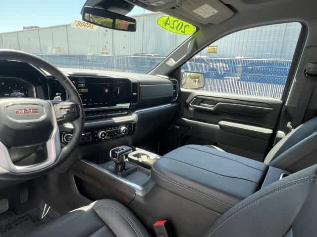 Used 2024 GMC Sierra 1500 SLT w/ SLT Premium Plus Package AWD/4WD image 17