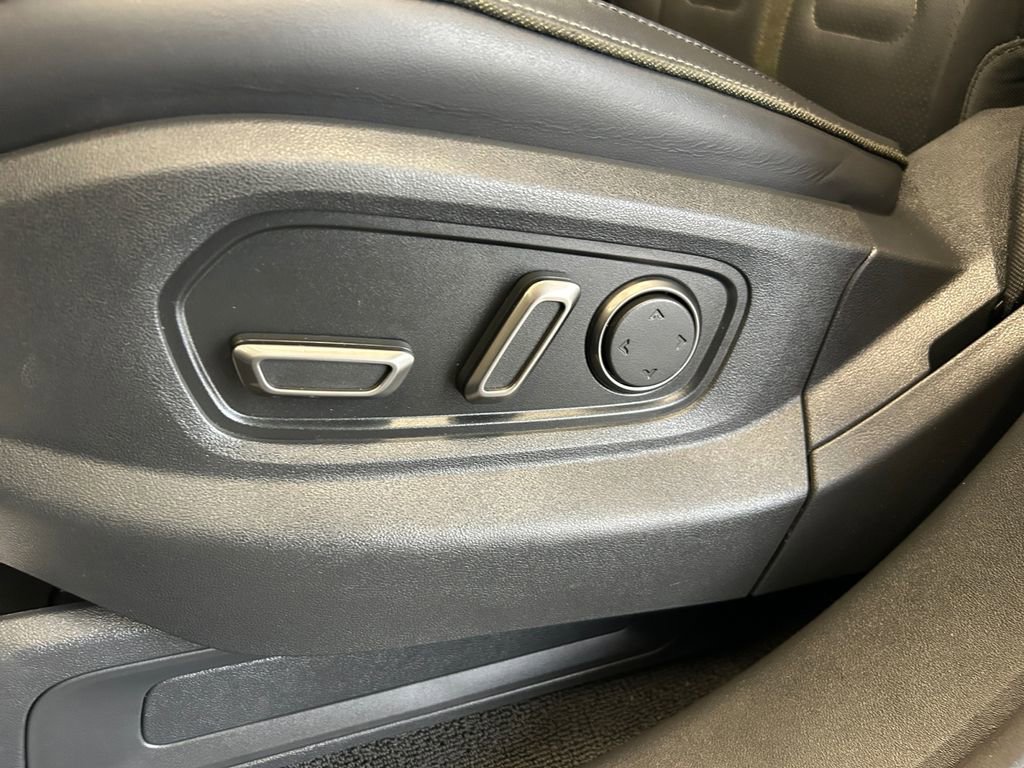 Used 2023 Rivian R1S Adventure AWD/4WD image 22
