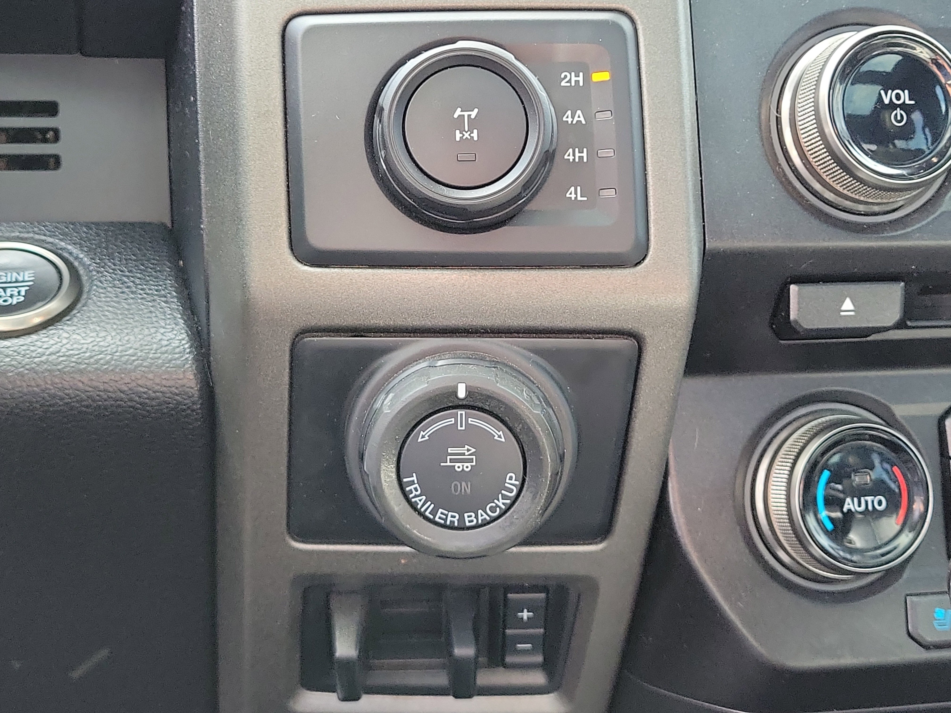 Used 2018 Ford F150 Raptor w/ Equipment Group 802A Luxury image 30