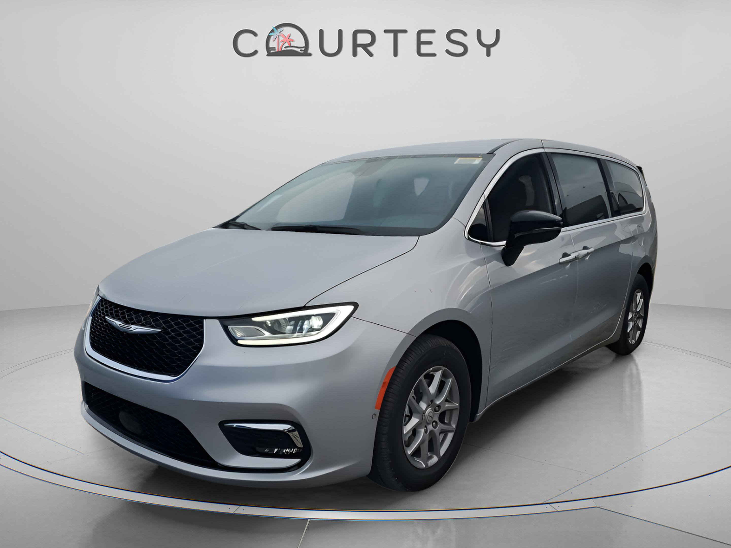 New 2026 Chrysler Pacifica Select