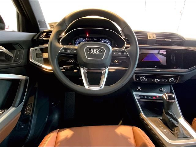 Certified 2025 Audi Q3 2.0T Premium w/ Convenience Package AWD/4WD image 11