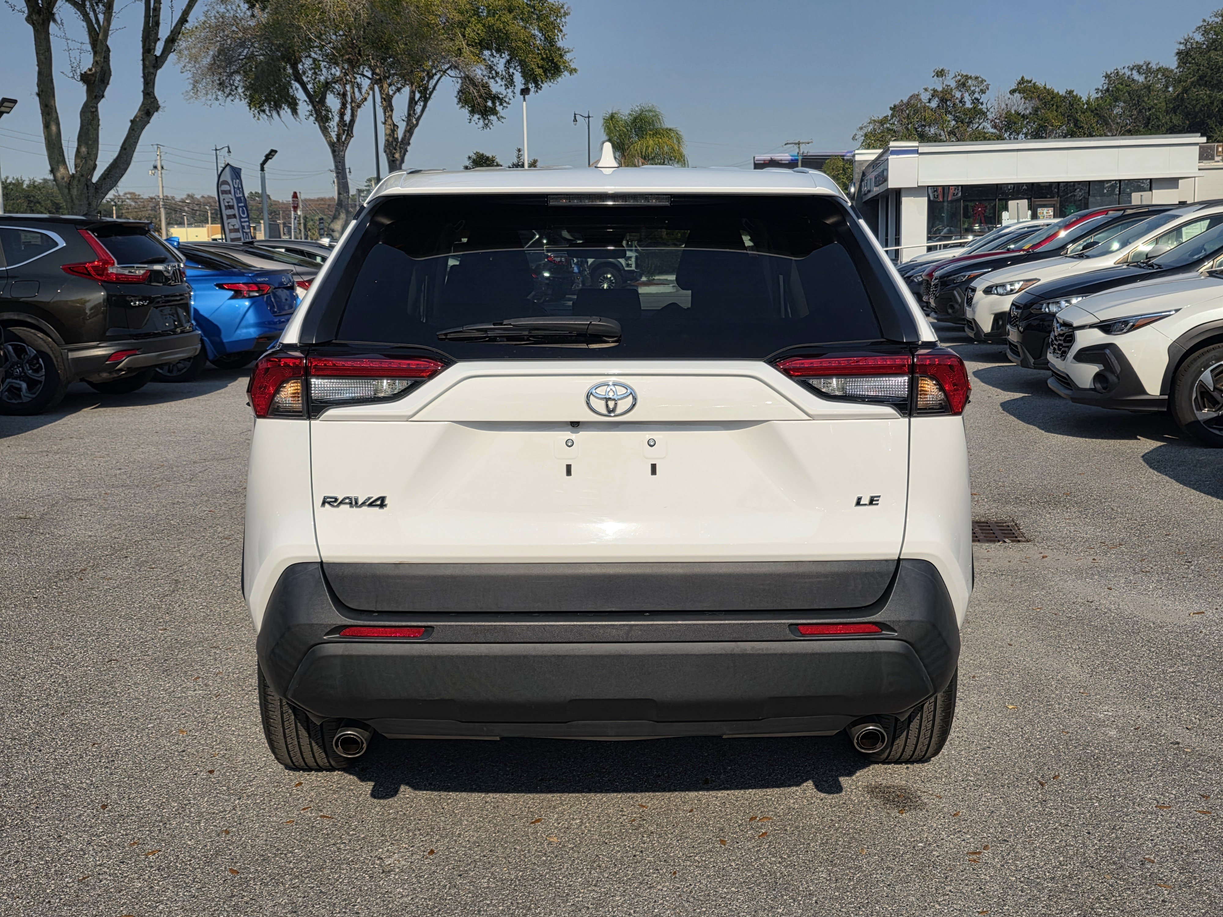 Used 2022 Toyota RAV4 LE image 4
