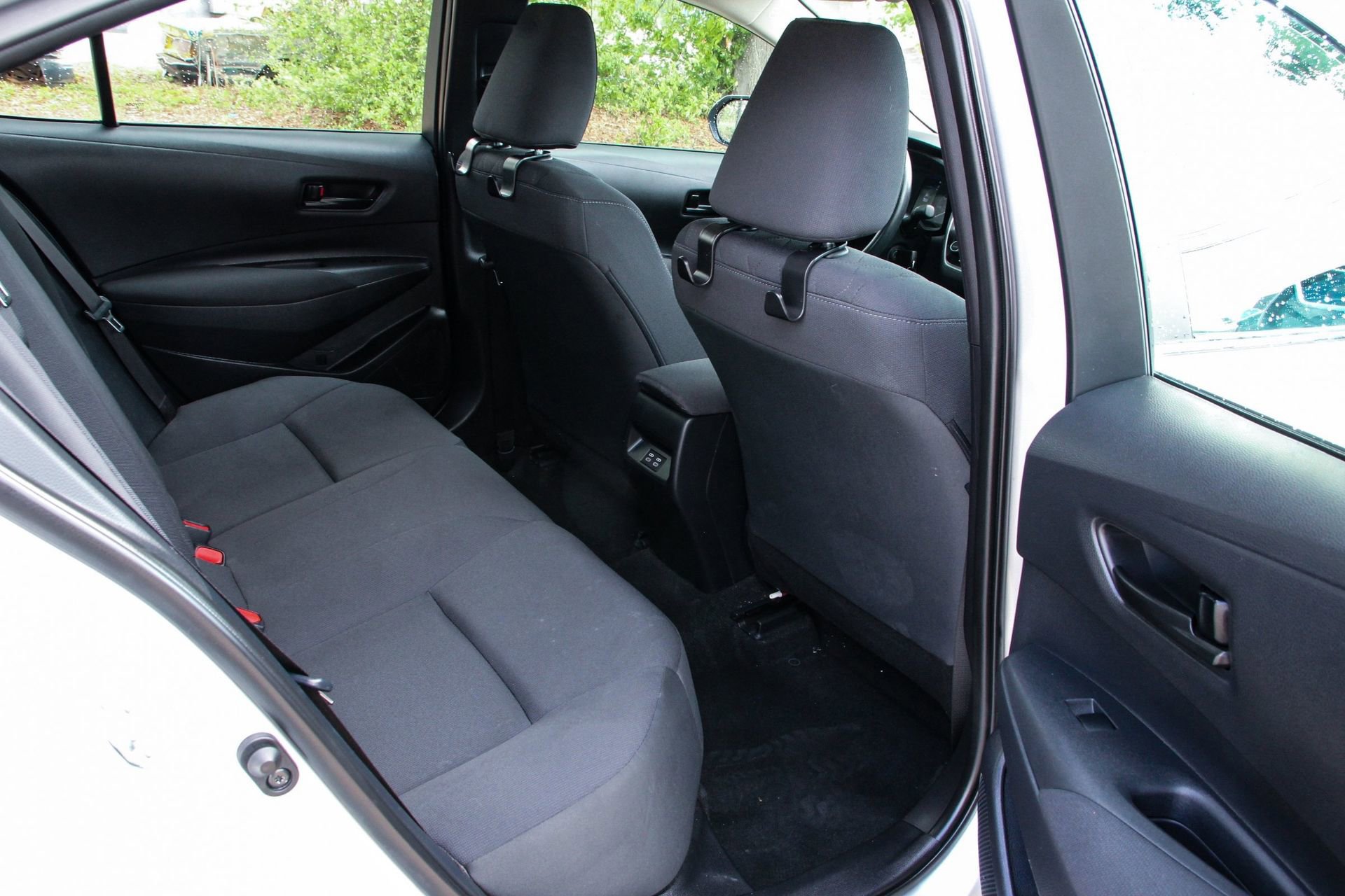 Used 2024 Toyota Corolla LE FWD image 33