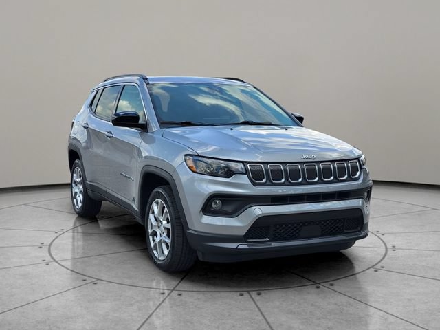 Certified 2022 Jeep Compass Latitude w/ Sun and Sound Group AWD/4WD image 14